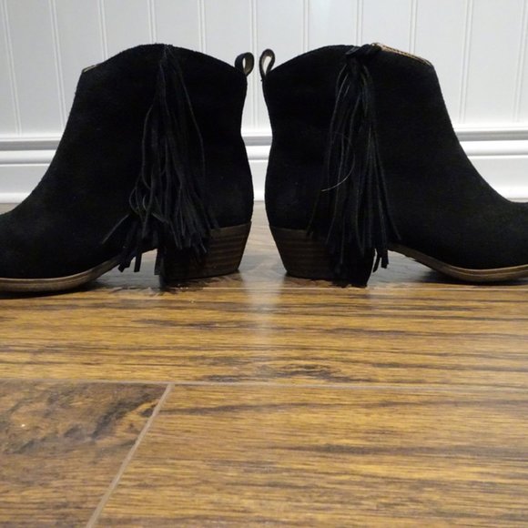 LAST CHANCE! MAKE AN OFFER!!! Lucky Brand Fringed Ankle Boot - Picture 2 of 4